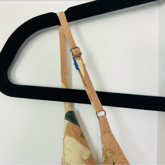 ASTR the label Penelope Dress in Paradise Floral Print Size Medium - Picture 11 of 13